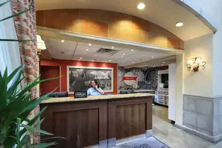Hampton Inn & Suites Tucson-Mall - 25