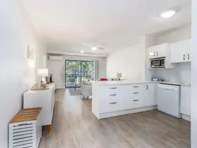 Bella Mare Beachside Apartments - 75