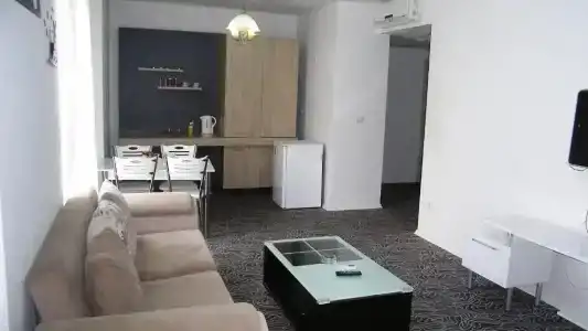 Rainbow Suite - 26