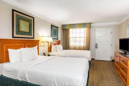 La Quinta Inn by Wyndham El Paso West - 23