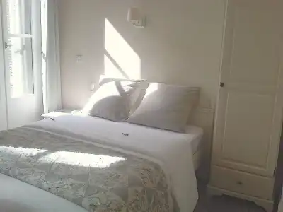 Hôtel Amista Marseille (ancien Hôtel Saint-Louis Vieux Port) - 1