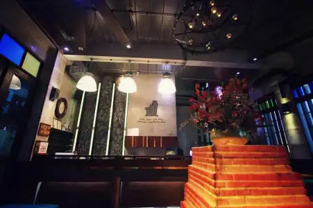 Pak Ping Ing Tang Boutique - 6