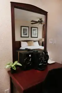 Divya Sutra Suites on Robson Downtown Vancouver - 30