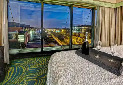 SpringHill Suites Marriott Norfolk Old Dominion University - 19