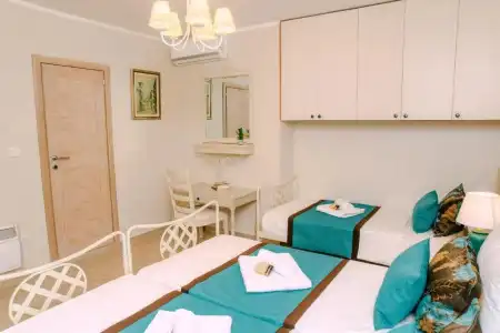 D & Sons Apartments - 54