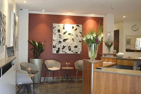 Astor & Aparthotel - 7