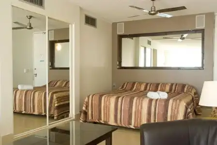 Chateau Beachside Resort - 3