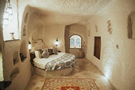 Hu of Cappadocia - 23