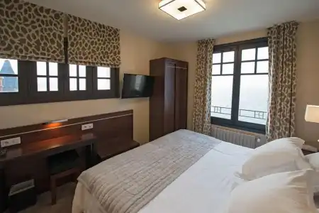 Hôtel Ambassadeurs - 50