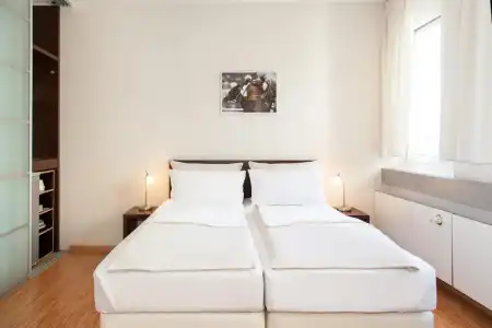 Paragon Apartments - 25