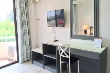 Garden Paradise & Serviced Apartment - 5