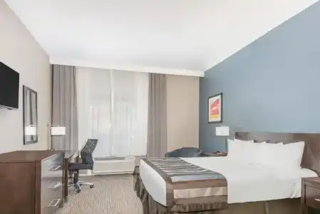 Wingate by Wyndham Niagara Falls - 25