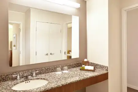 InterContinental Suites Cleveland by IHG - 7