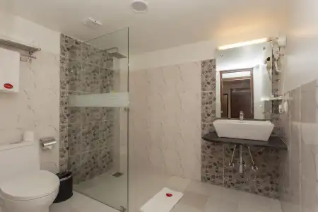 Yatri Suites and Spa - 6