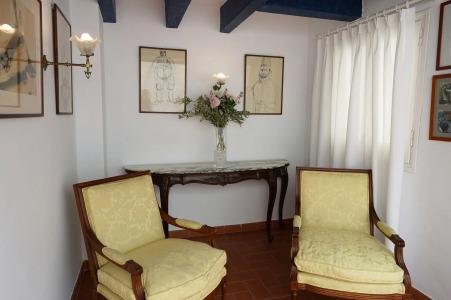 Medium Romantic - 16