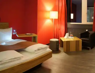 AMH Airport-Messe-Hotel - 3