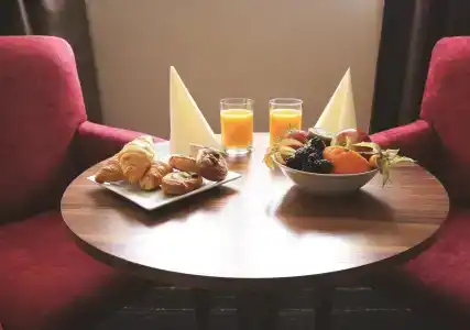 Best Western Palm - 25