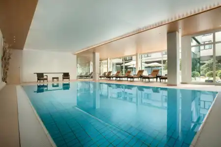 Ramada by Wyndham Nuernberg Parkhotel - 9