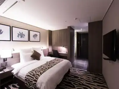 Kent Gwangalli by Kensington - 2