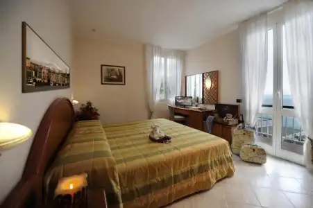 Gabriella - 47
