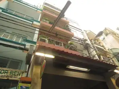 Bee Saigon - 11