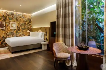 The Trafalgar St. James London, Curio Collection by Hilton - 69