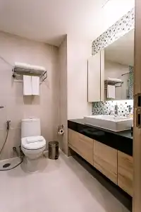 Adelphi Suites Bangkok - 170