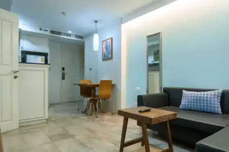 Sabai Sathorn - 40