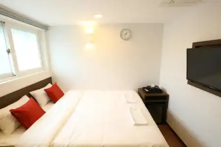TRIPSTAY Myeongdong - 28