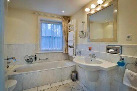 & Restaurant Jörg Müller - 19