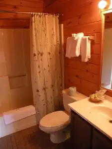 Lake Crest Inn - 8