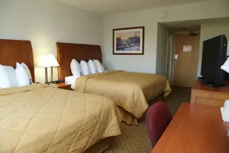 Park East - 4