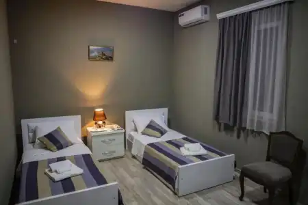 Twins Guesthouse - 28