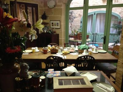 The Burrow Guest House - 25