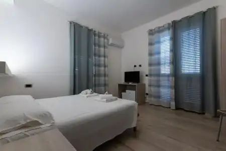 Astra B&B - 13