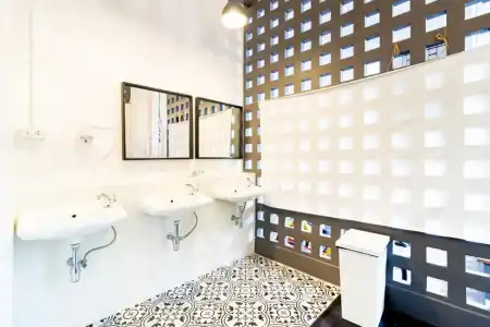 Yu Cafe Hostel - 40