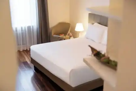 Vis a Vis Apartments - 72
