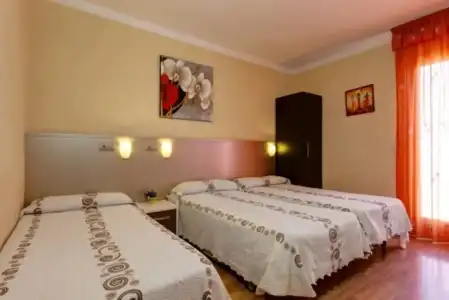 Hostal Barcelona - 2