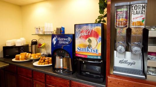 Magnuson Virginia Beach - 12