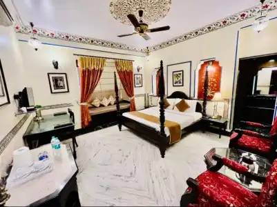 Umaid Mahal - A Heritage Style Boutique - 38