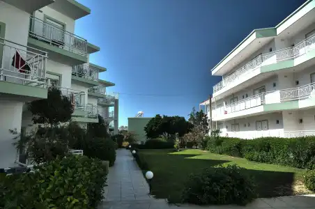 Chrissy's Paradise - 24