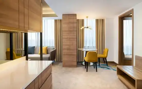 Hilton Garden Inn Jakarta Taman Palem - 71