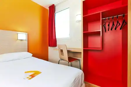 Hôtel Première Classe Caen Nord - Mémorial - 44
