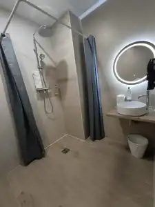 Hôtel du Midi - 54