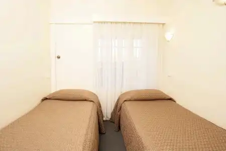 The Club Motel and Apartments - 0