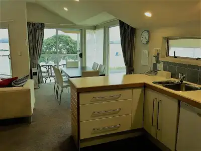 Bucklands Beach Waterfront Motel - 4