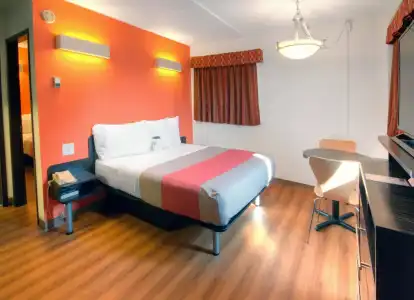 Motel 6 Lethbridge, AB - 5