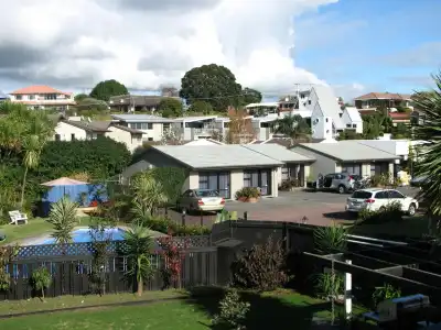 Cobblestone Court Motel – Wenzel Motels - 16