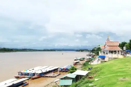 Buakham Rim Khong - 8