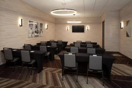 H Los Angeles, Curio Collection by Hilton - 13
